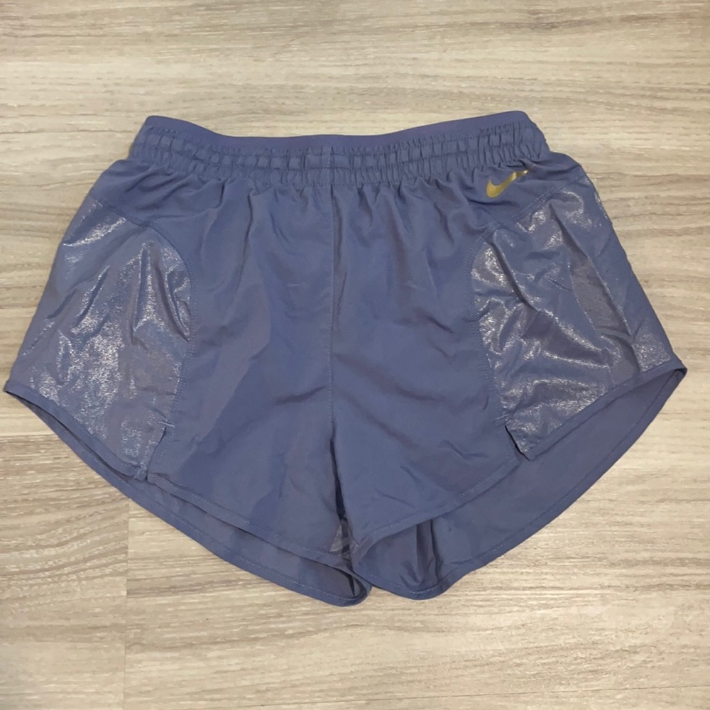 Nike Dri Fit Shorts - XS